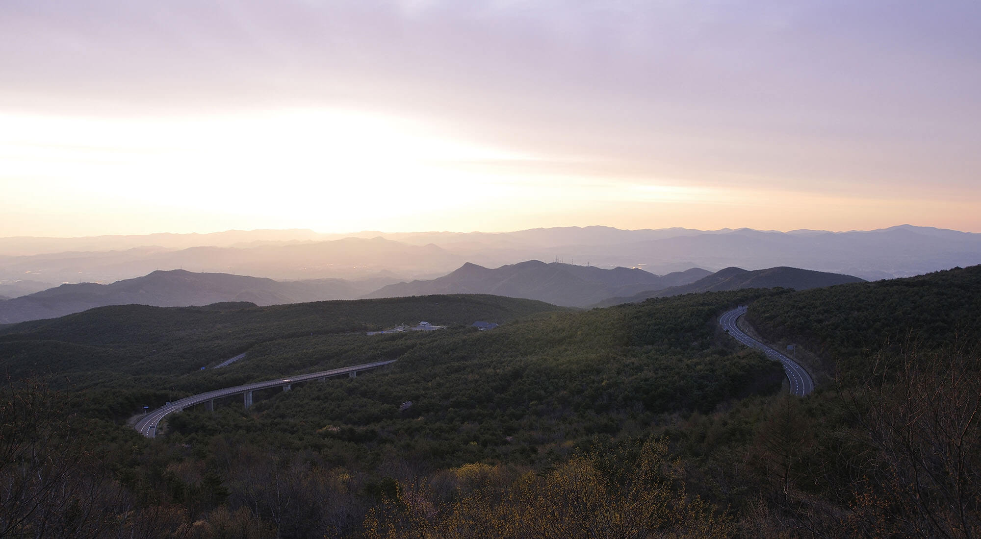 Lowfer Sportsのスライドイメージ