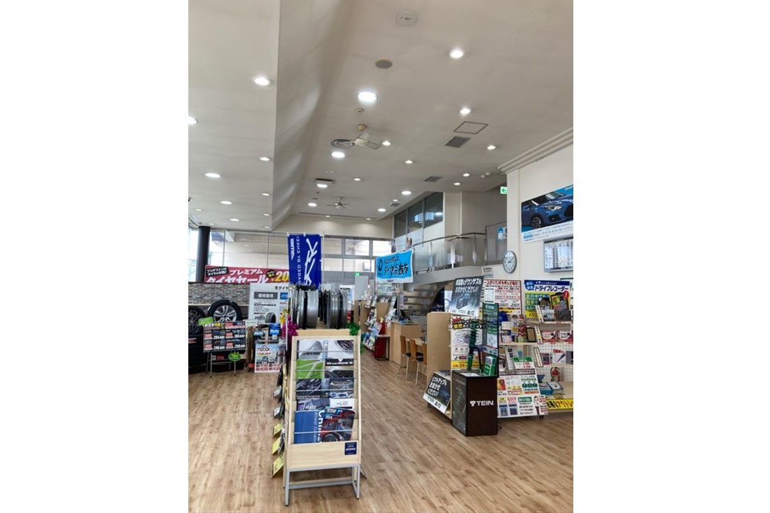 タイヤ館 秋田仁井田