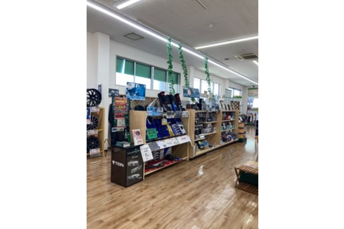 タイヤ館 次郎丸